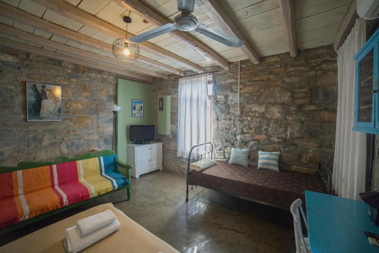 Pyrgos Traditional Village Ágios Kírykos エクステリア 写真